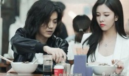狗仔爆料女友视频播放,女友私密视频意外曝光，引发网友热议