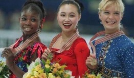 花花娱乐圈吃瓜,揭秘明星幕后故事，吃瓜群众狂欢盛宴